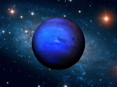 الكوكب الوحيد الذي اكتشف من خلال الرياضية