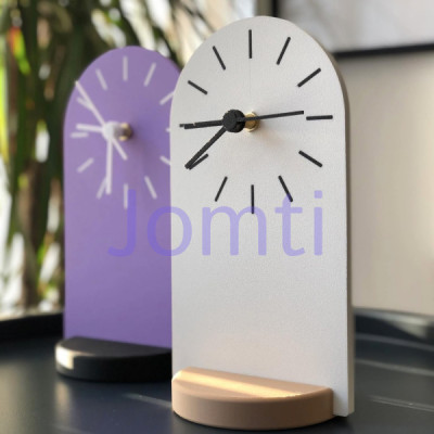 ساعة طاولة تنسجم مع أي ديكور