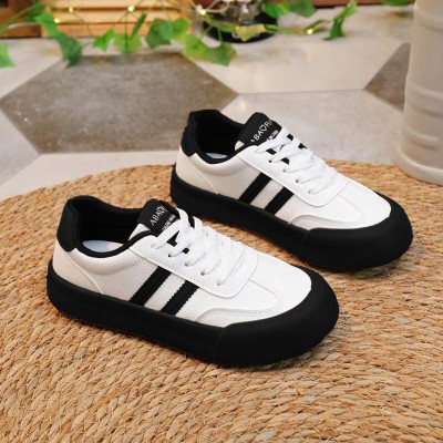 حذاء نسائي خفيف وجيد التهوية - لمسة عصرية ومتينة لإطلالة مميزة!