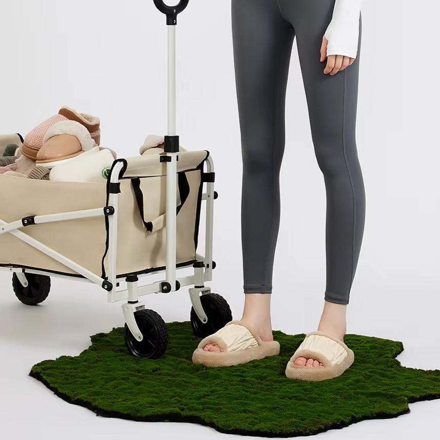 شبشب نسائي دافئ في الشتاء من قماش جلدي وتصميم مبطن ونعل خارجي مضاد للانزلاق ومريح للمنزل والمكتب.