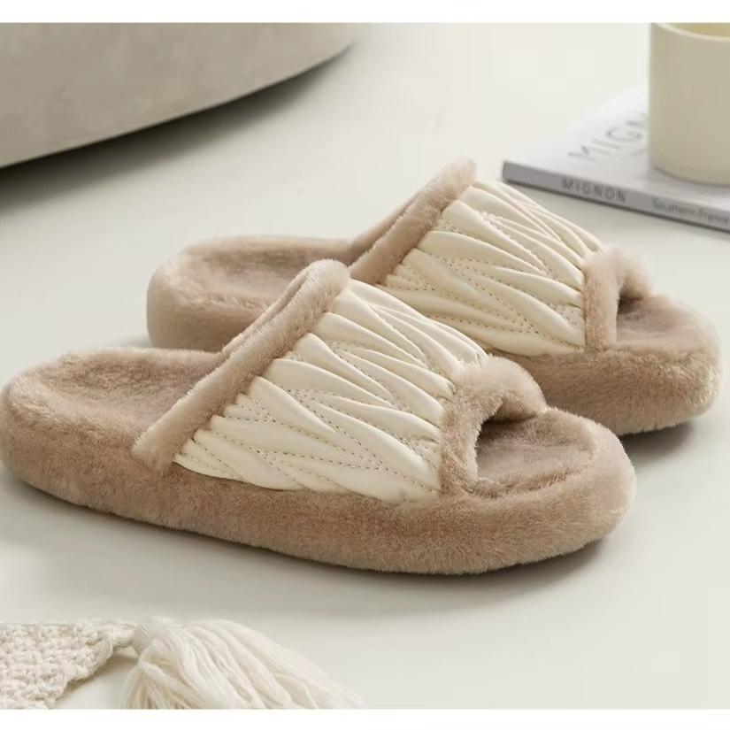 شبشب نسائي دافئ في الشتاء من قماش جلدي وتصميم مبطن ونعل خارجي مضاد للانزلاق ومريح للمنزل والمكتب.