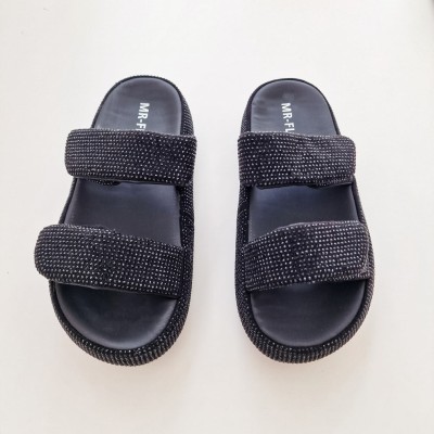 صنادل صيفية نسائية فاخرة لامعة - ناعمة ومريحة وعصرية