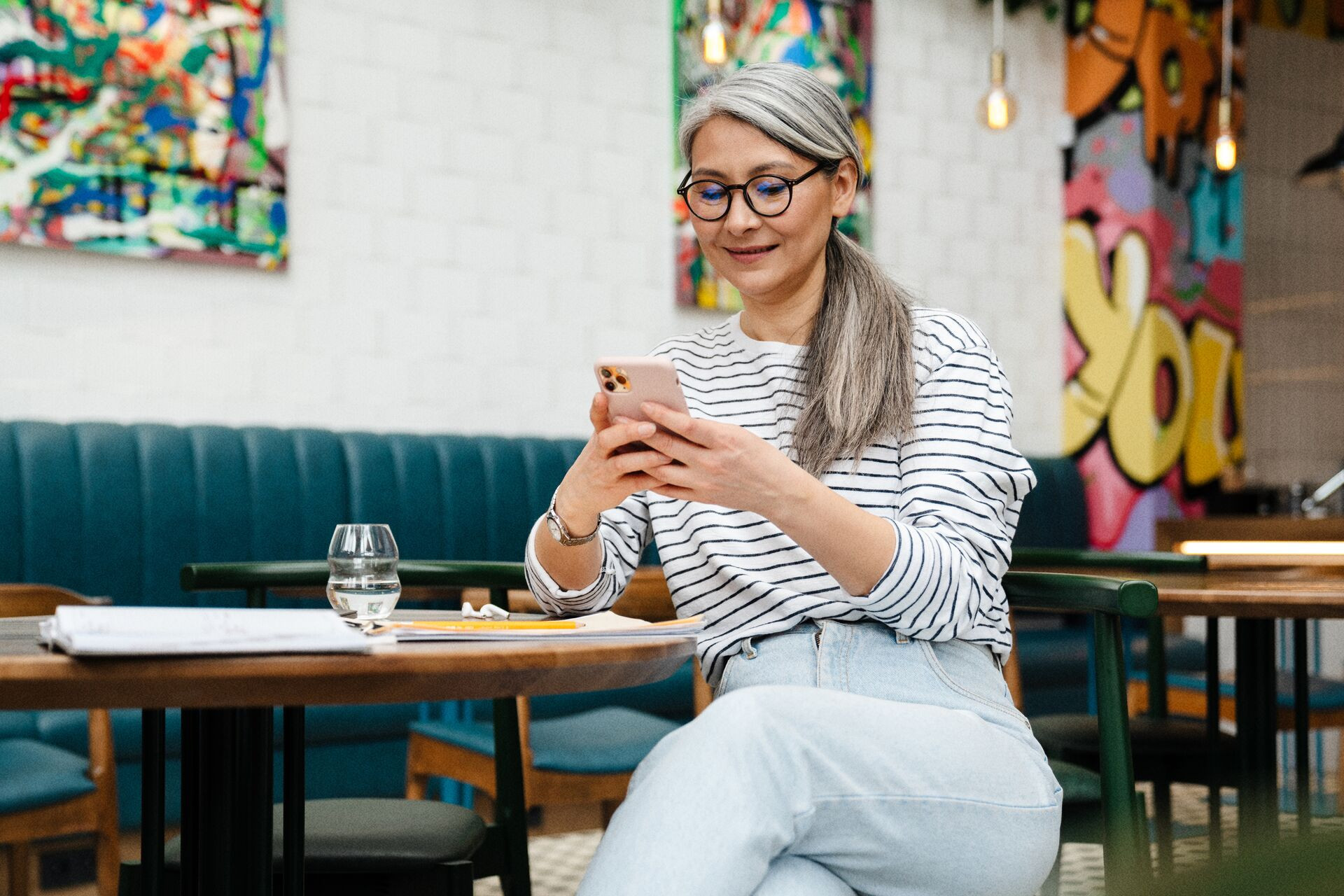 Why integrate SMS into your email marketing strategy?