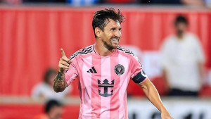 ميسي يقود إنتر ميامي لاكتساح رِد بولز بخماسية في الدوري الأميركي