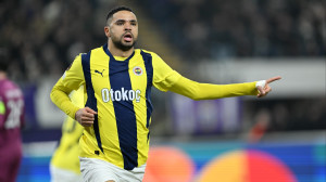 مورينيو يُجدد ثقته في النصيري ويغلق باب الرحيل مؤقتًا