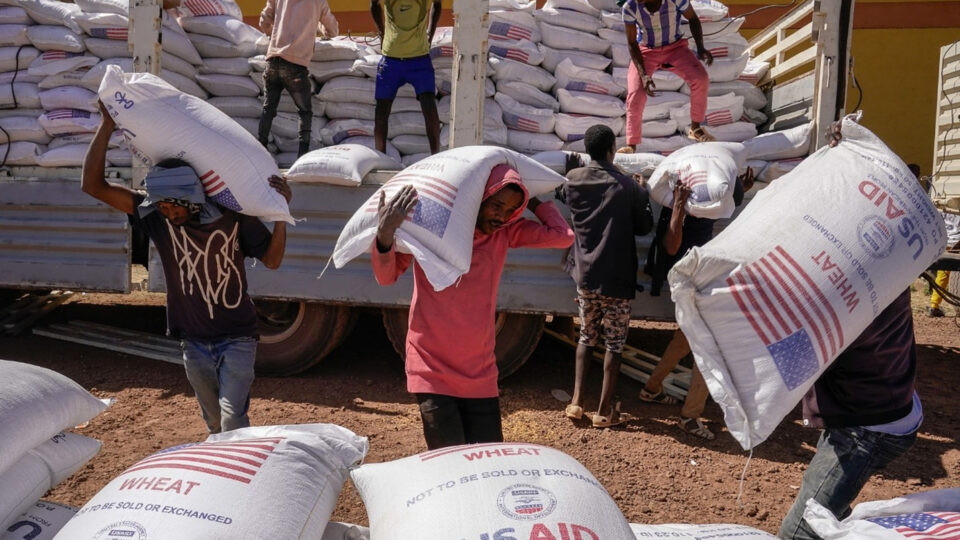 إغلاق “يو إس أيد” أدى إلى هدر حوالى 500 طن من المواد الغذائية