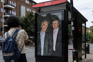 قضية “إبستين”.. ترامب يهدد صحيفة أمريكية بالقضاء