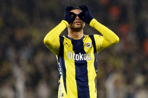 أندية سعودية ترغب في ضم النصيري