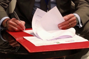 عناصر المراقبة الجمركية ترصد أنشطة استيراد باستعمال مستندات مزورة