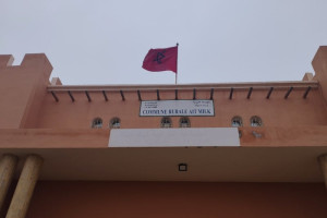 تجريد مستشارين من عضوية آيت ميلك‬