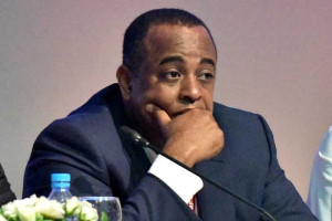 تحويلات مالية وساعات فاخرة وشركة عقارية تصادم الناصري مع برلماني "البام"