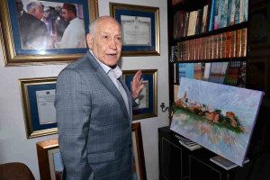 الملك يعزي أسرة الفنان الراحل عفيف بناني