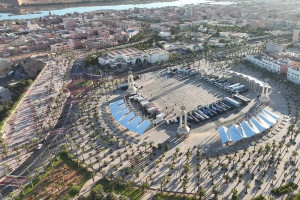 سفراء خمس دول يصلون إلى العيون