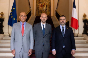 فرنسا تدعم اتفاق سوريا والقوات الكردية