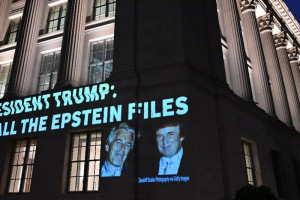 صور مزيفة بالذكاء الاصطناعي تجمع ترامب وإبستين تحصد ملايين المشاهدات