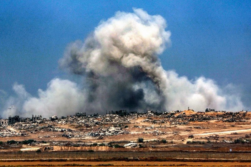 مقتل 11 فلسطينيًا في قصف إسرائيلي