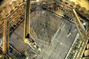 العيون تتقدم في بناء أكبر جسر طرقي