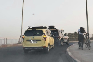 فيديو يجر سائق طاكسي إلى القضاء