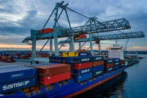 خط بحري يقرب أكادير من روتردام