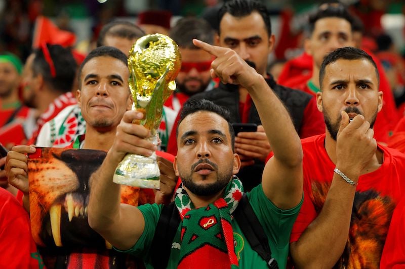 العشب لا ينبت القيم .. بناء الإنسان أساس النجاح في تنظيم "مونديال 2030"