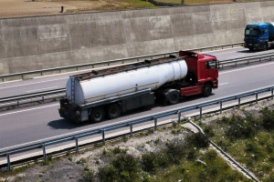 "سياقة متهورة" تغضب وزارة النقل