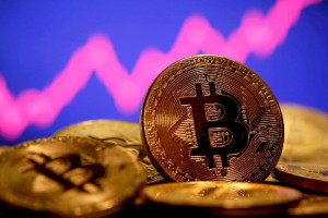 سعر "بيتكوين" يبلغ 124 ألف دولار