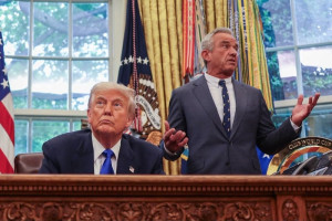 كينيدي ينفي نية الترشح لرئاسة أمريكا