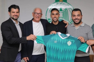 الرجاء يتعاقد رسميًّا مع المهاجم خافي