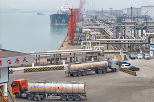 تهديدات ترامب ترفع أسعار النفط