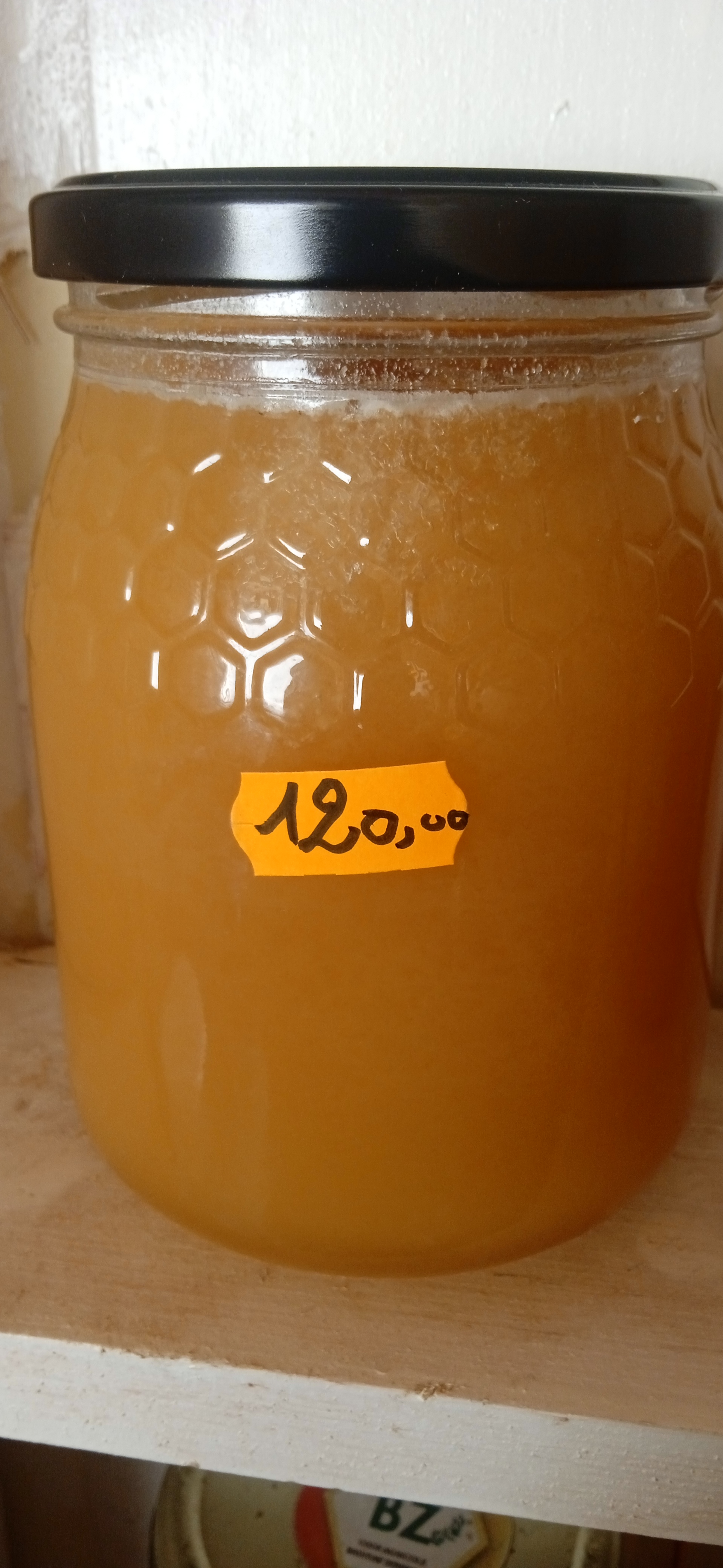 عسل النحل حر طبيعي