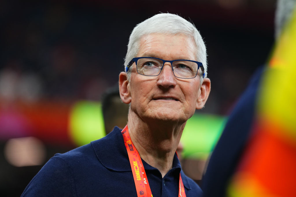 Meta reportedly recruits Apple’s head of AI models
