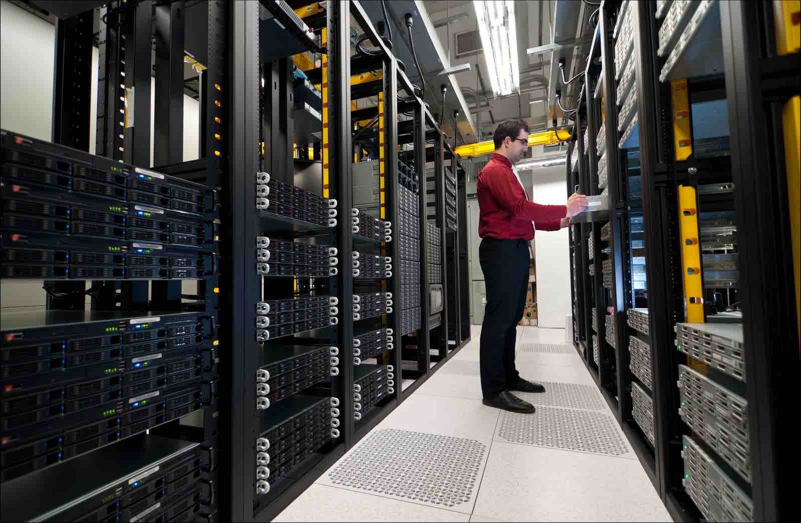 Unlocking 20% Growth: How India's Data Centre Surge is Reshaping Tech Services | AIM