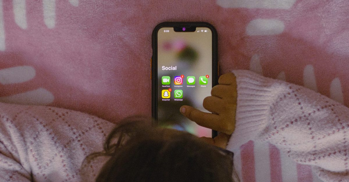 Tim Cook calls Texas governor over App Store age verification bill - 9to5Mac
