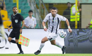 محمد ربيع ينقذ فريقه من فخ التعادل