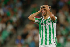 الزلزولي وبيتيس يتعادلان مع فيتوريا غيماريش