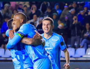 إدريسي يتألق بتمريرتين حاسمتين