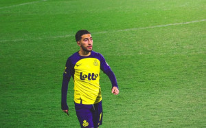 أنور أيت الحاج يتألق بأسيست و هدف