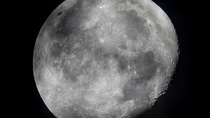 Soil on the Moon could sustain human life, study finds