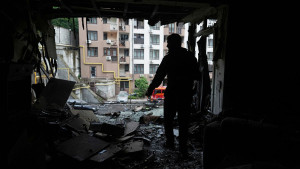 Russian strikes on Kyiv kill one as fires break out in the city