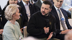 Von der Leyen asks Zelenskyy to explain new anti-corruption law