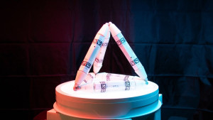 This cannibal robot can grow and heal by eating other robots