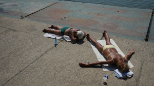 Video. Extreme heat grips southern Europe with red alerts issued