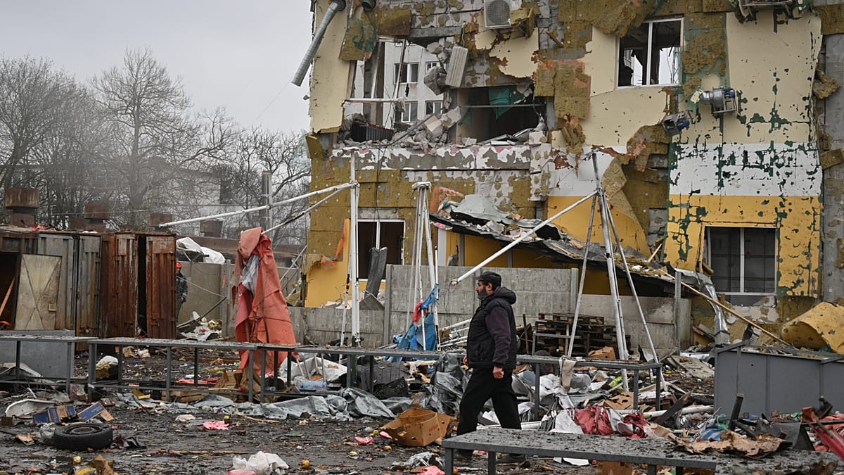 Massive Russian drone and missile attacks kill five Ukranians