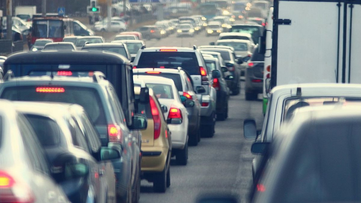 Air pollution raises risk of noncancerous brain tumours, study finds