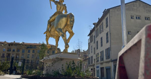 «Une belle victoire» : à Nice, la statue de Jeanne d’Arc finalement sauvée par la justice