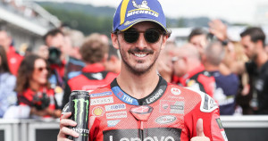 MotoGP : Bagnaia prend une pole surprise à Brno devant Marquez et Quartararo