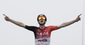 Tour de France : Arensman s’impose à Luchon-Superbagnères, Pogacar grappille (encore) du temps sur Vingegaard