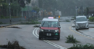 Typhon Wipha: Hong Kong décrète le niveau d'alerte maximal, 500 vols annulés