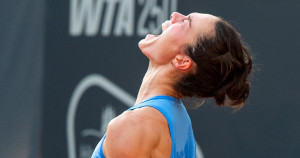 Tennis : le film du premier titre sur le circuit WTA de Loïs Boisson, sensation de Roland-Garros