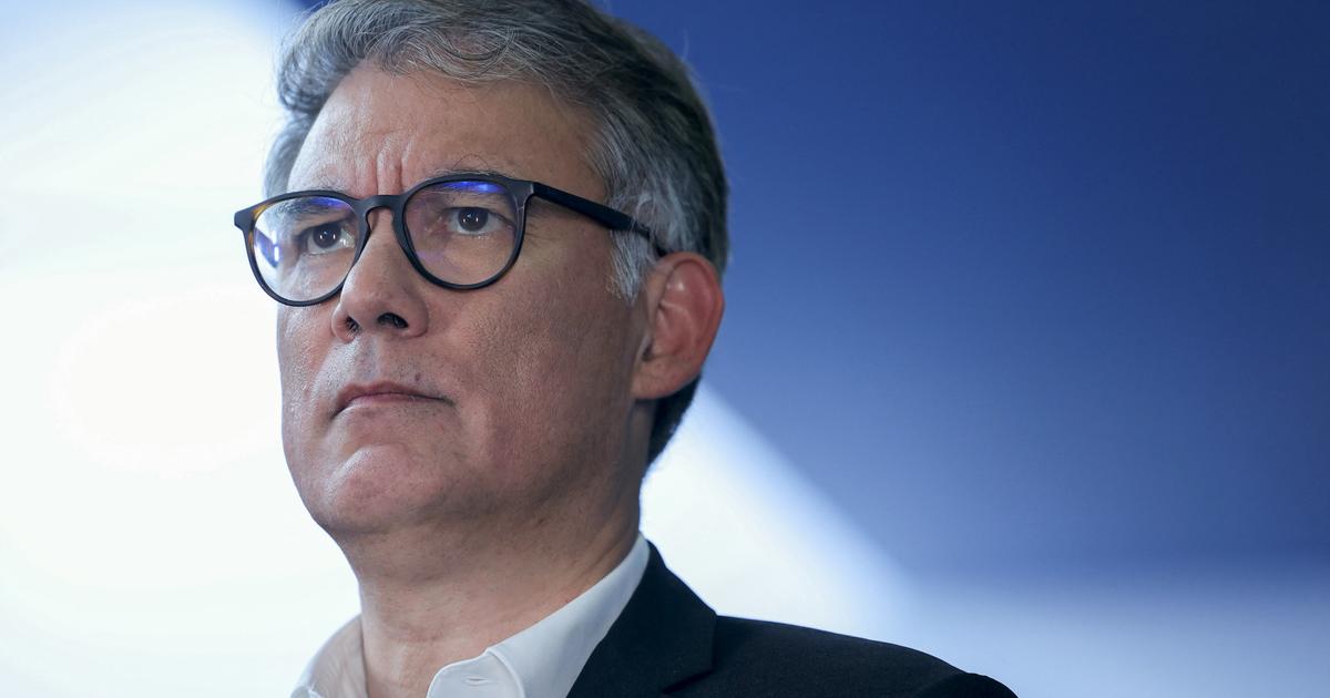 Toujours coupé en deux, le PS peine à définir une ligne stratégique claire